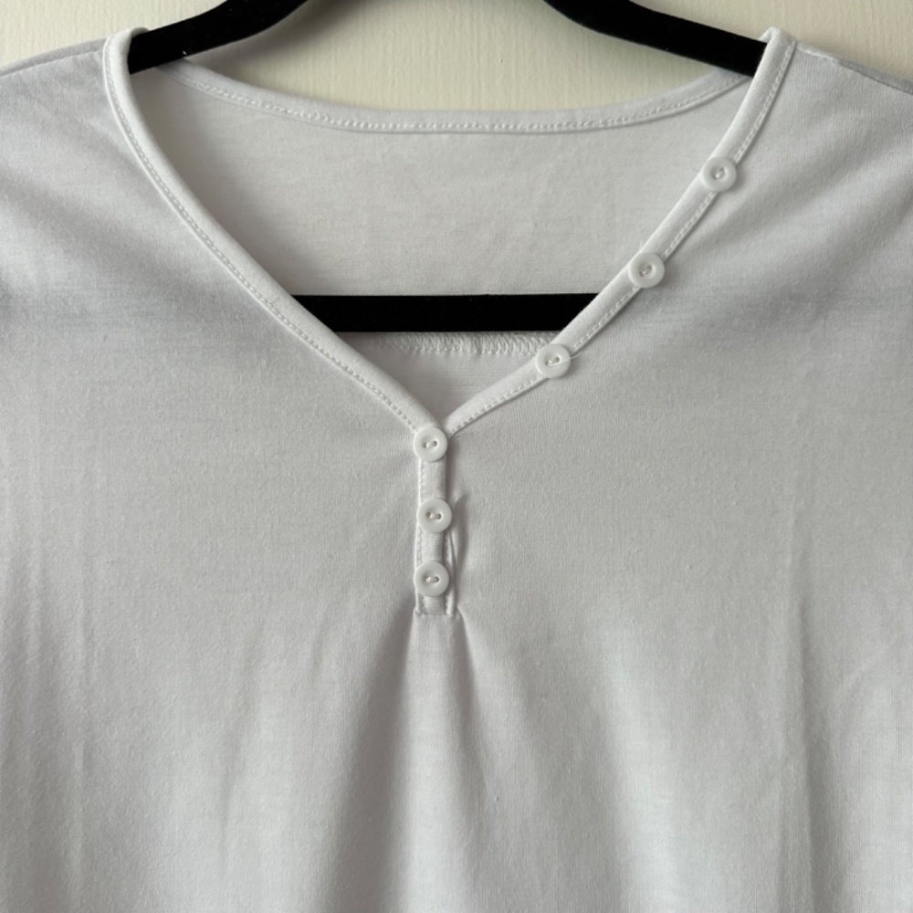 V-Neck Long-Sleeved T-Shirt | Women's S - Picture 4 of 12